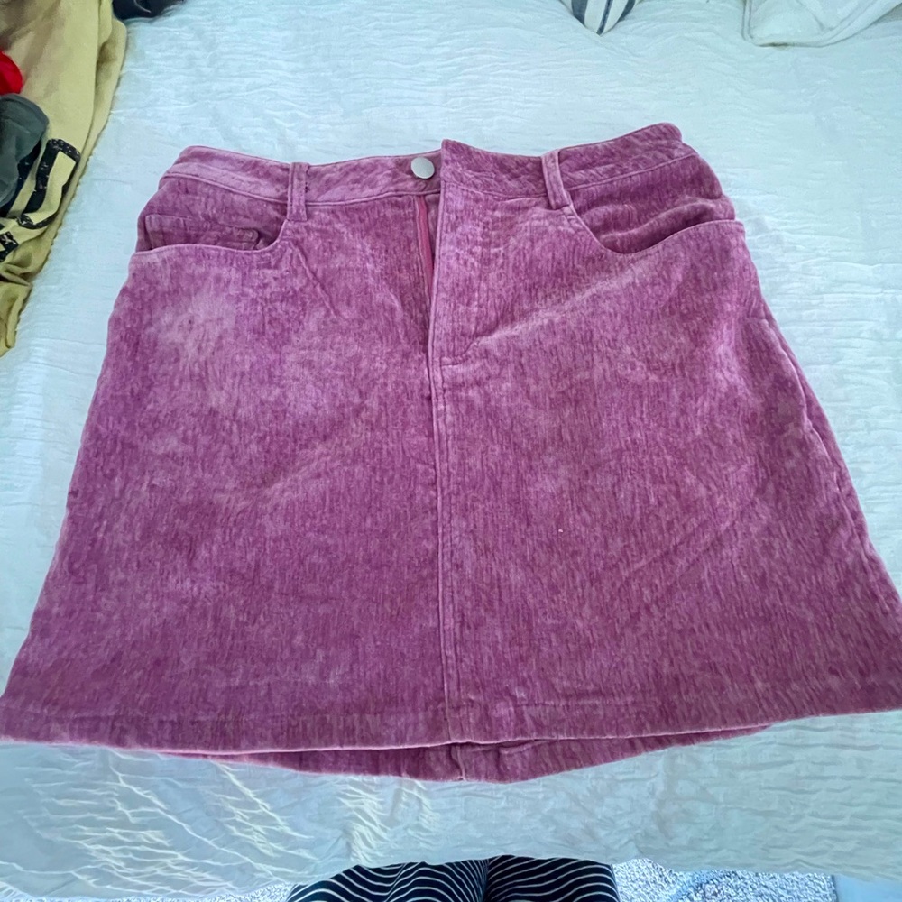 Le Lis Velour pink/purple skirt size small.